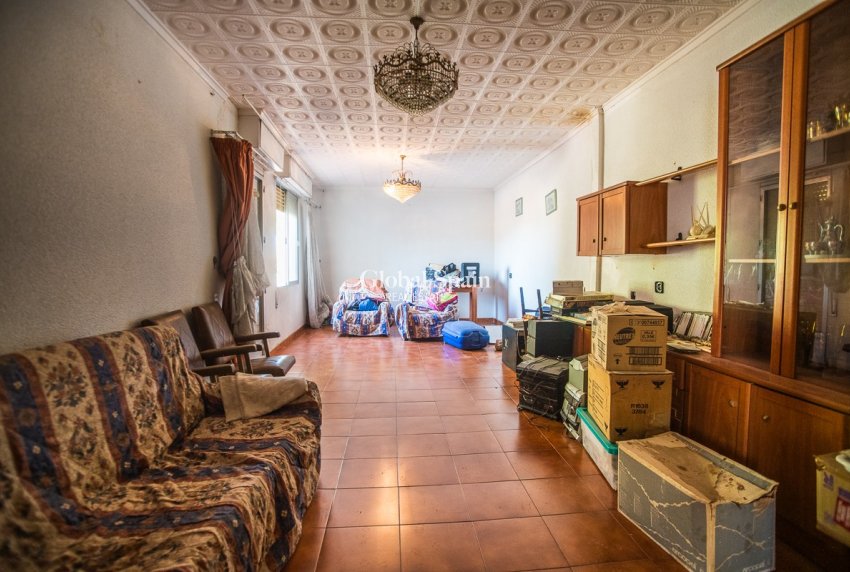 Venta - CASA -
ORIHUELA - 
