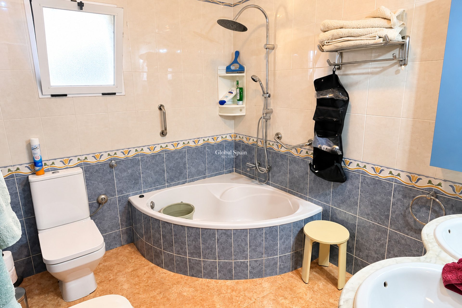 Venta - CASA -
ORIHUELA