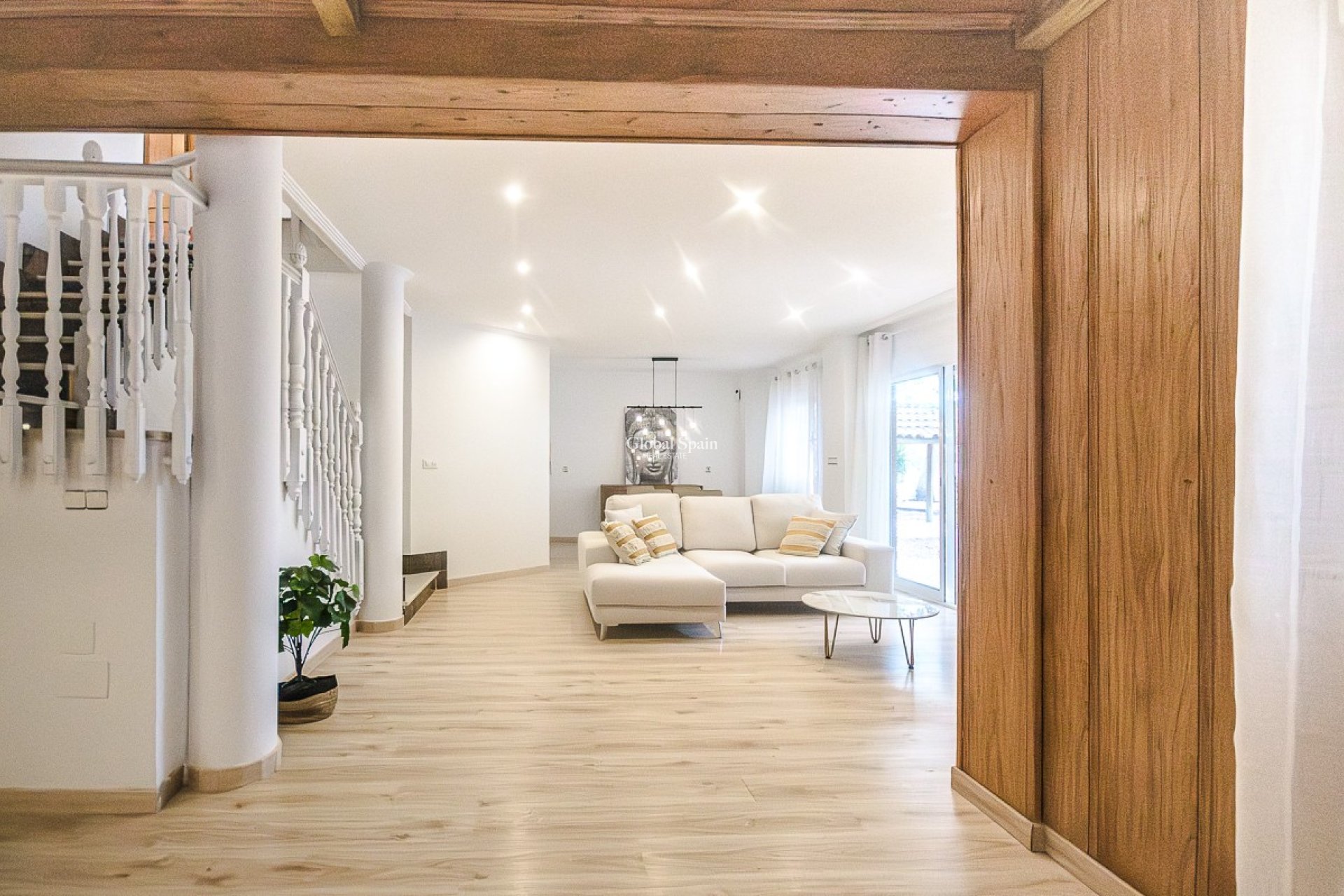 Venta - CASA -
ORIHUELA