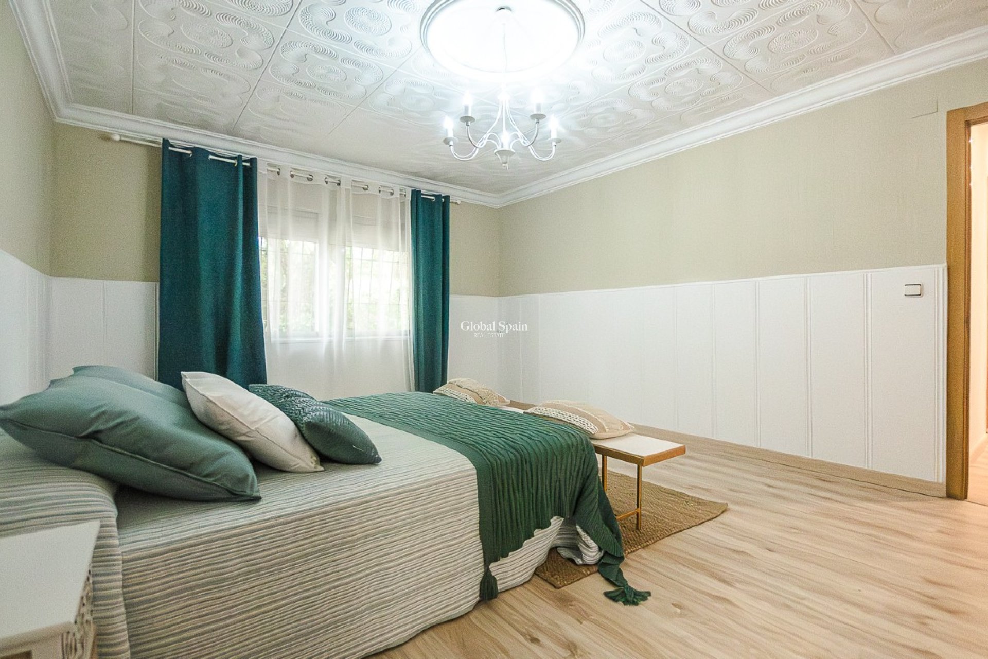 Venta - CASA -
ORIHUELA