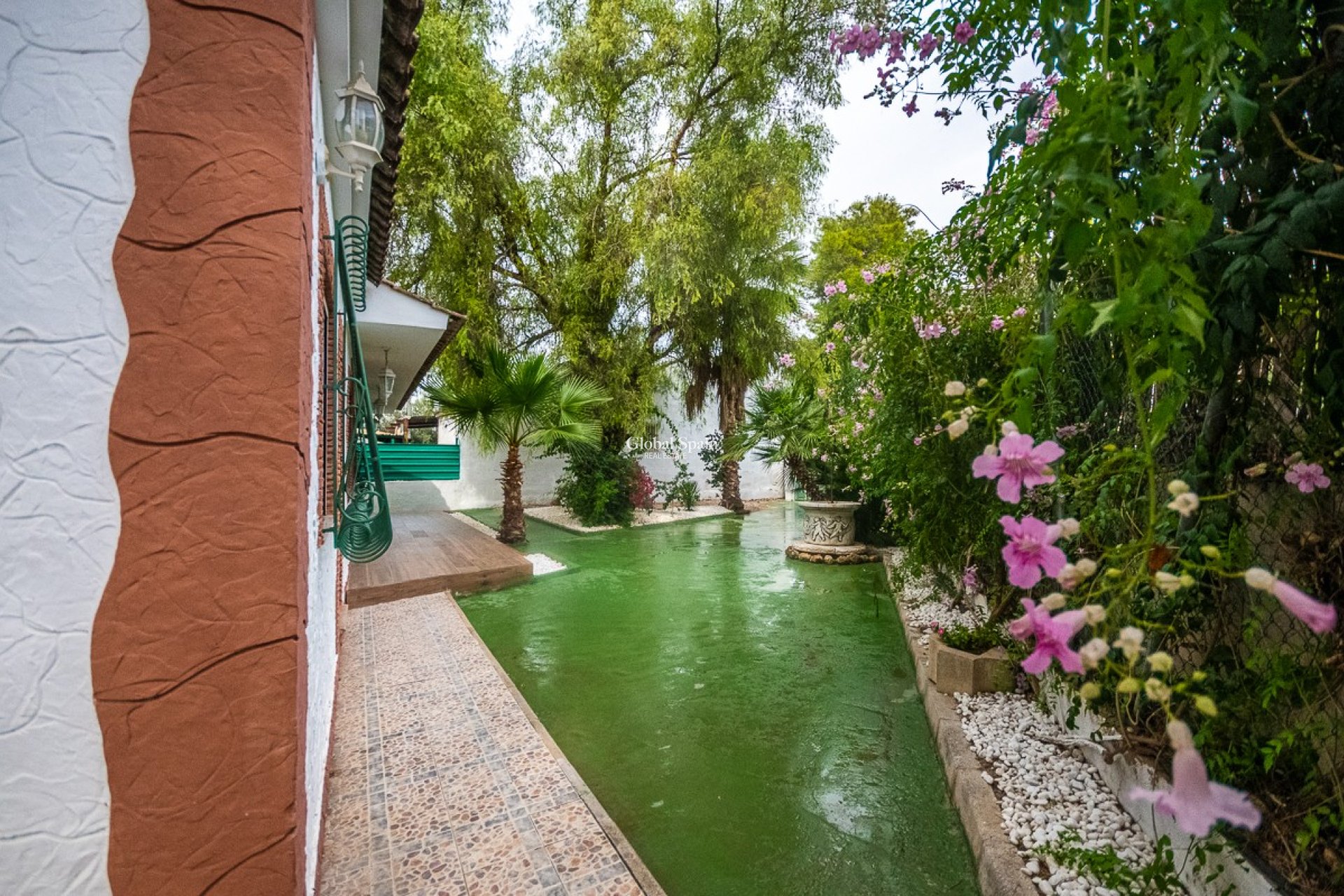 Venta - CASA -
ORIHUELA