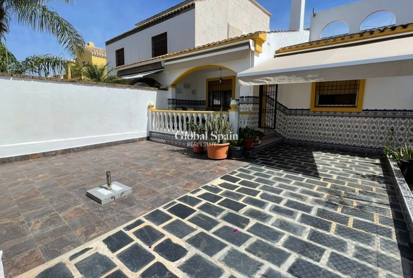 Venta - CASA -
PILAR DE LA HORADADA - Costa Blanca