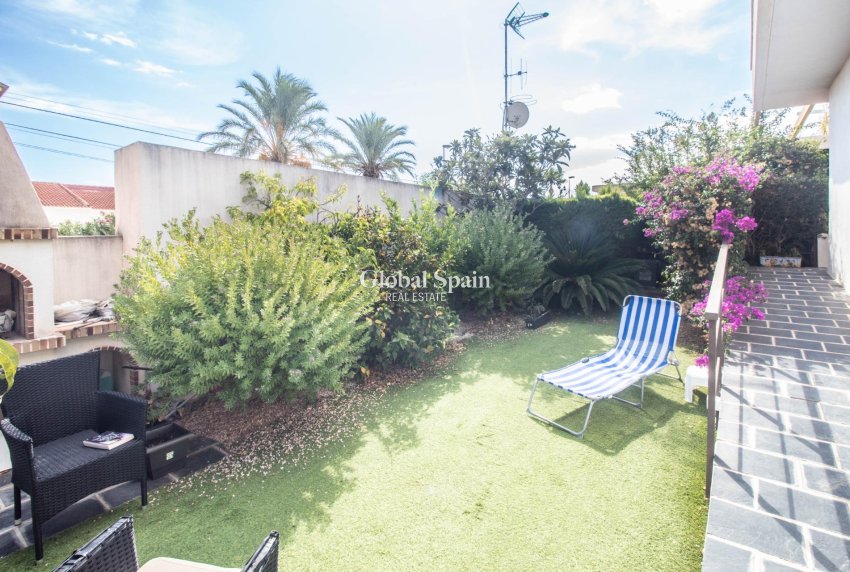 Venta - Casa -
PILAR DE LA HORADADA - MIL PALMERAS 