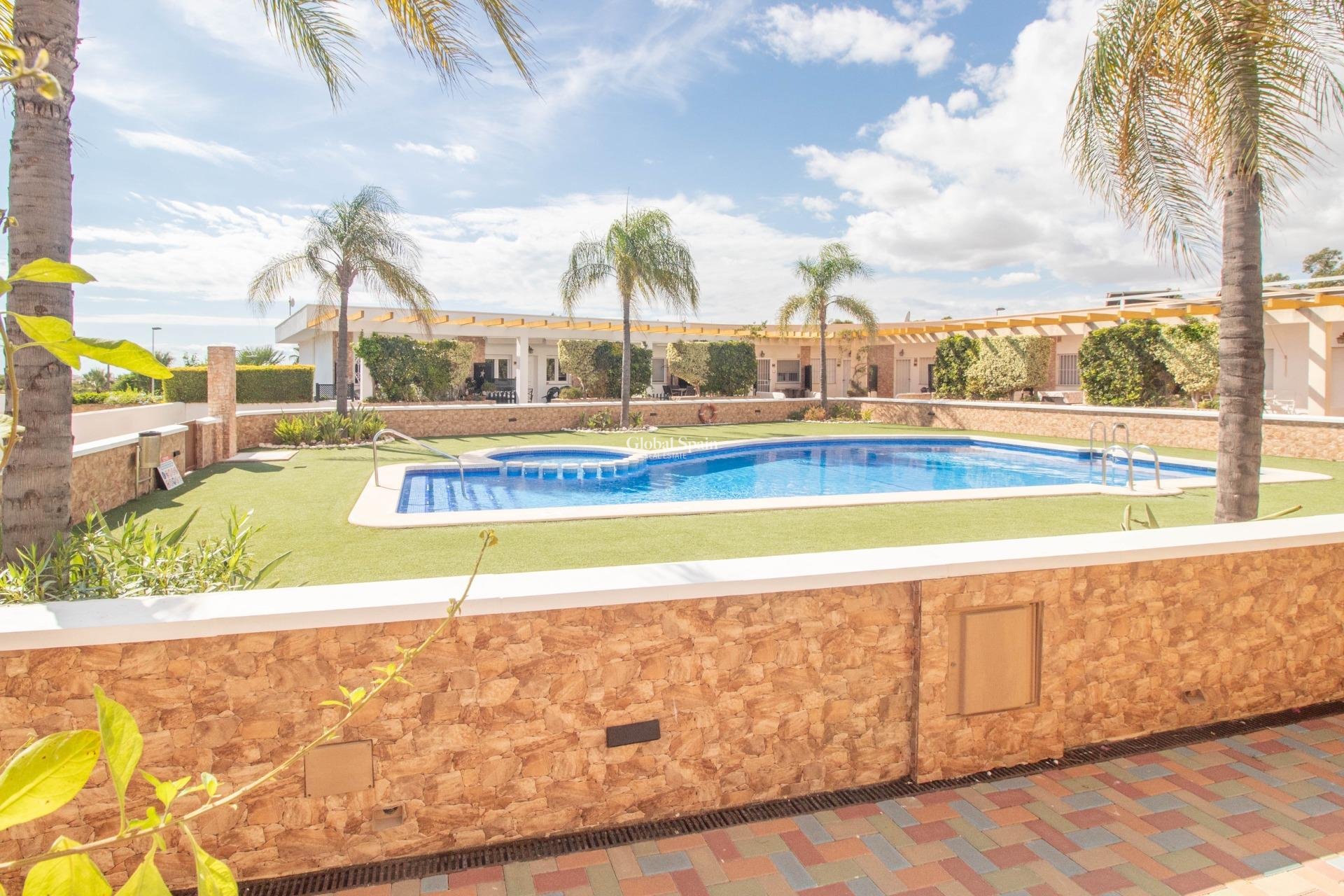 Venta - Casa -
PILAR DE LA HORADADA - MIL PALMERAS 