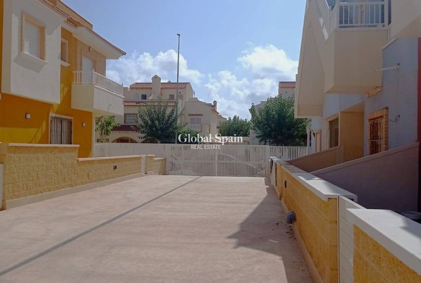 Venta - CASA -
PILAR DE LA HORADADA - Pilar de la Horadada