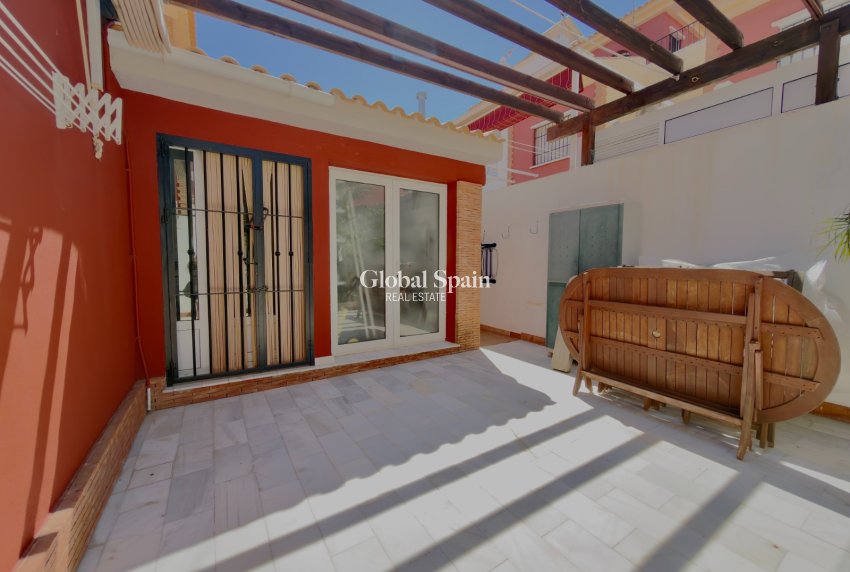 Venta - CASA -
PILAR DE LA HORADADA - Playa de las Higuericas