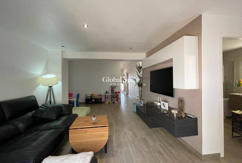 Venta - CASA -
PILAR DE LA HORADADA - Zona Pueblo