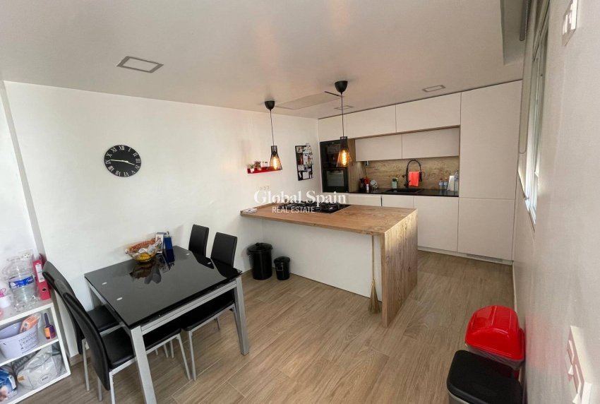 Venta - CASA -
PILAR DE LA HORADADA - Zona Pueblo