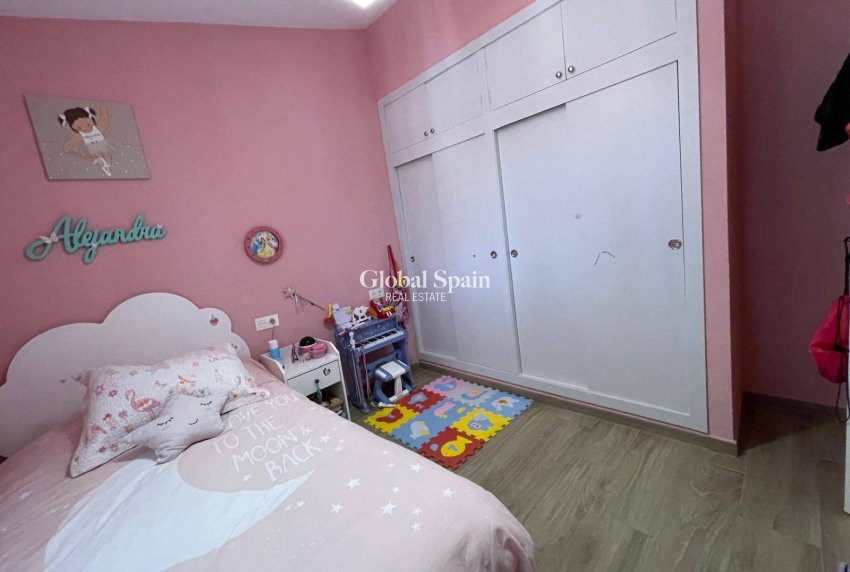 Venta - CASA -
PILAR DE LA HORADADA - Zona Pueblo