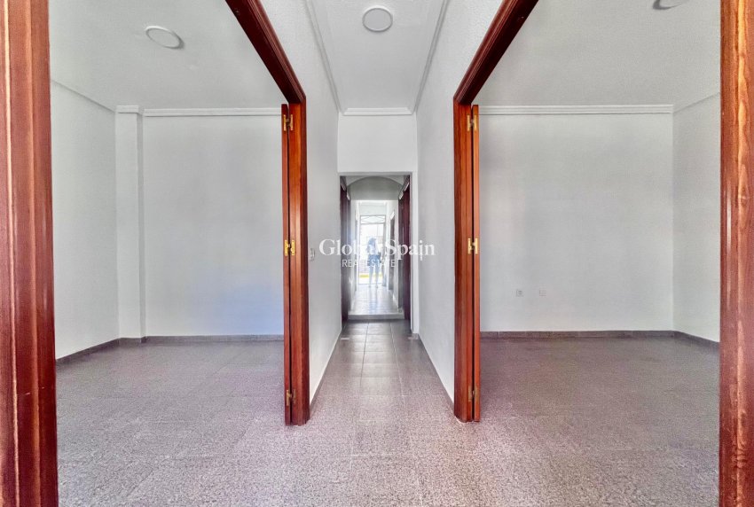 Venta - CASA -
PILAR DE LA HORADADA - Zona Pueblo