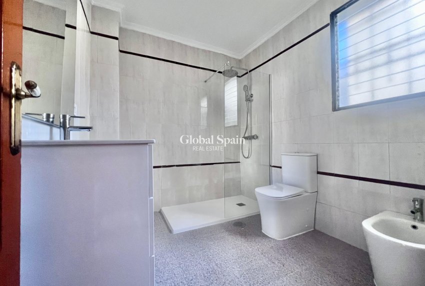 Venta - CASA -
PILAR DE LA HORADADA - Zona Pueblo