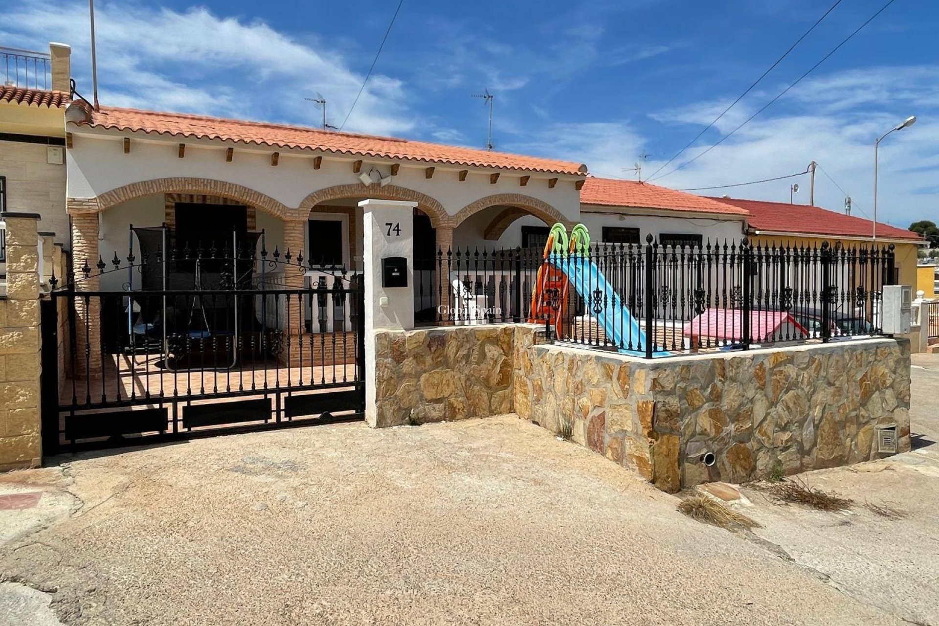 Venta - CASA -
PILAR DE LA HORADADA - Zona Pueblo