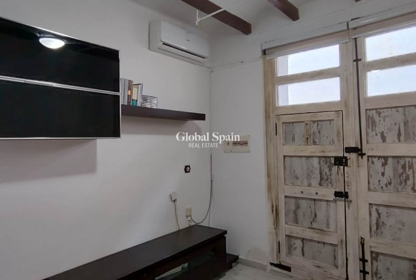 Venta - Casa -
Piles - Pueblo