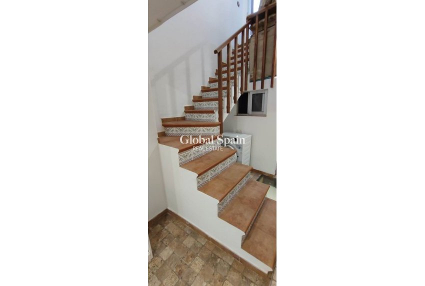 Venta - Casa -
Piles - Pueblo