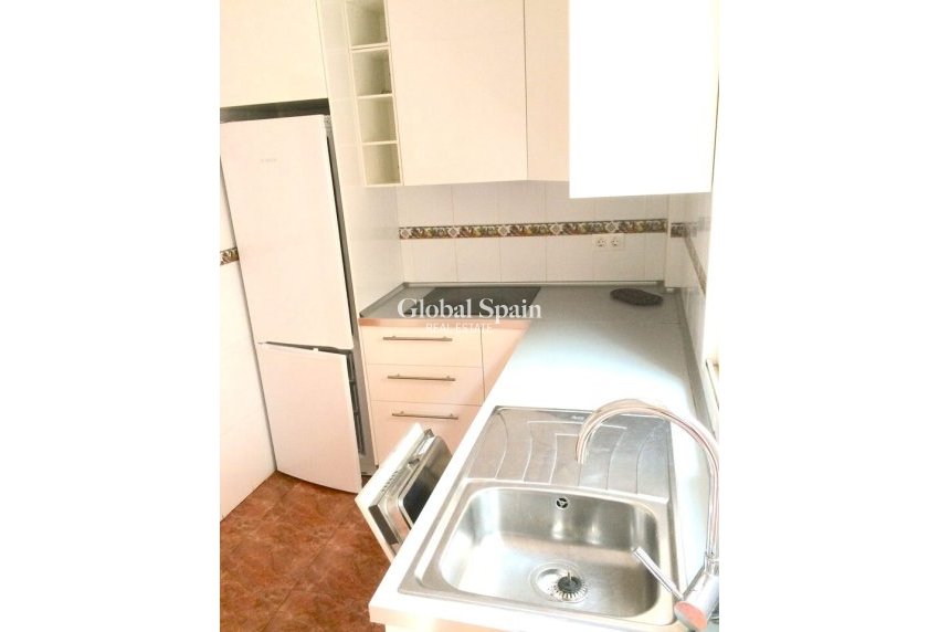 Venta - CASA -
PLAYA FLAMENCA - Costa Blanca