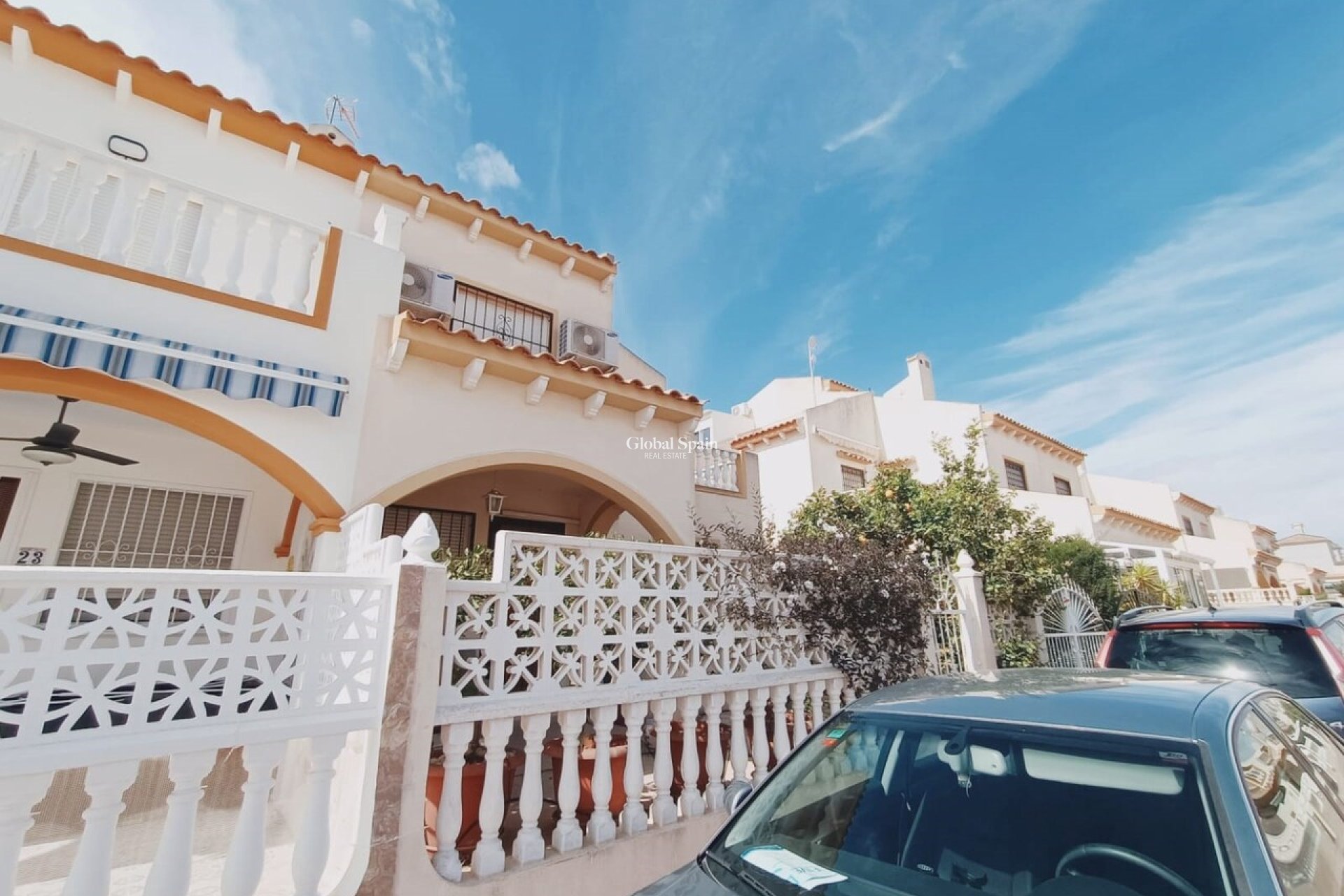 Venta - CASA -
PLAYA FLAMENCA - Costa Blanca