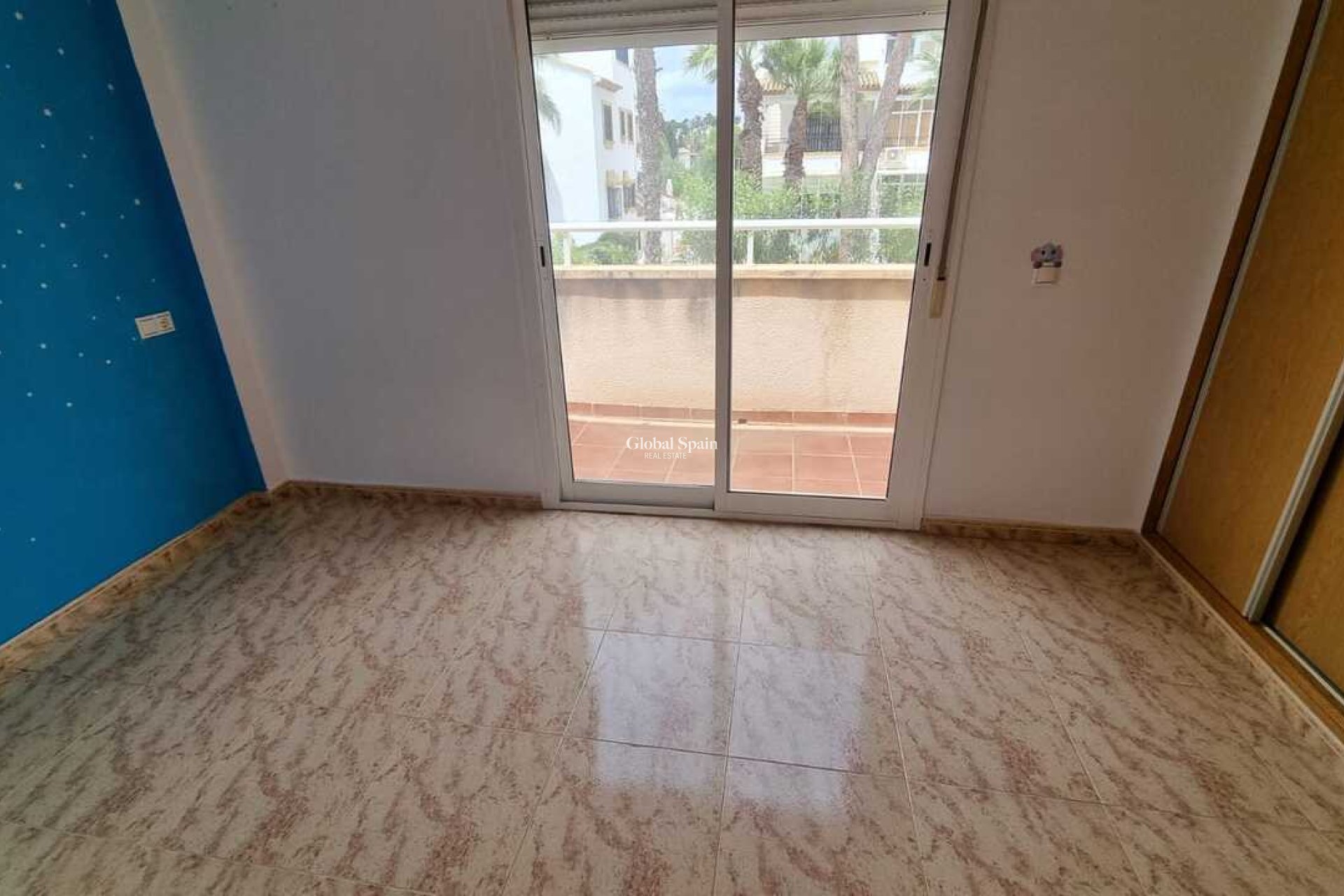Venta - CASA -
PLAYA FLAMENCA - Costa Blanca