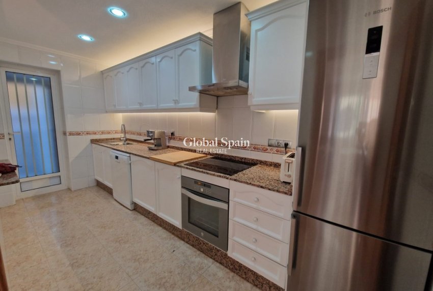 Venta - CASA -
PLAYA FLAMENCA - Costa Blanca