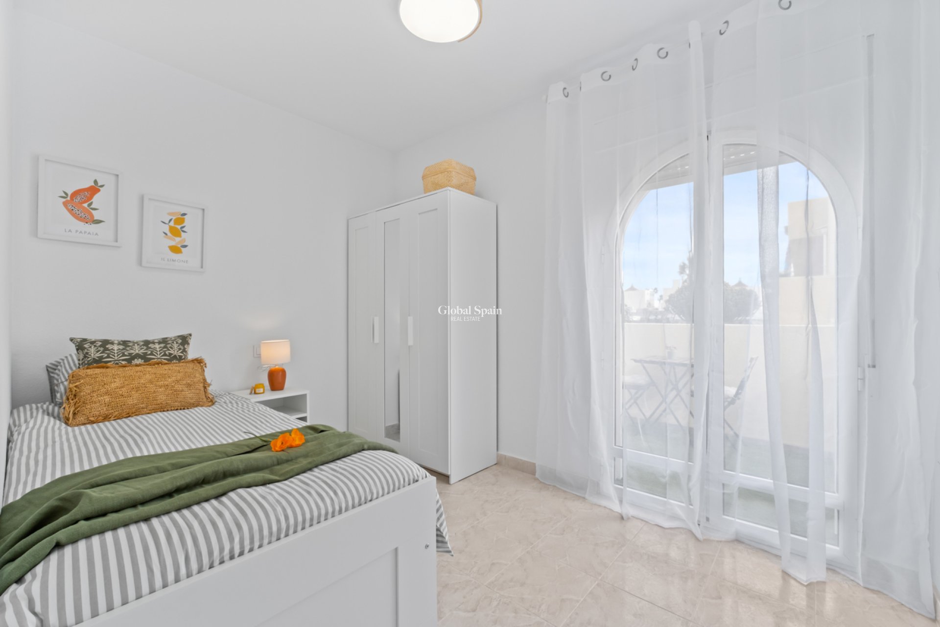 Venta - CASA -
PLAYA FLAMENCA - Costa Blanca