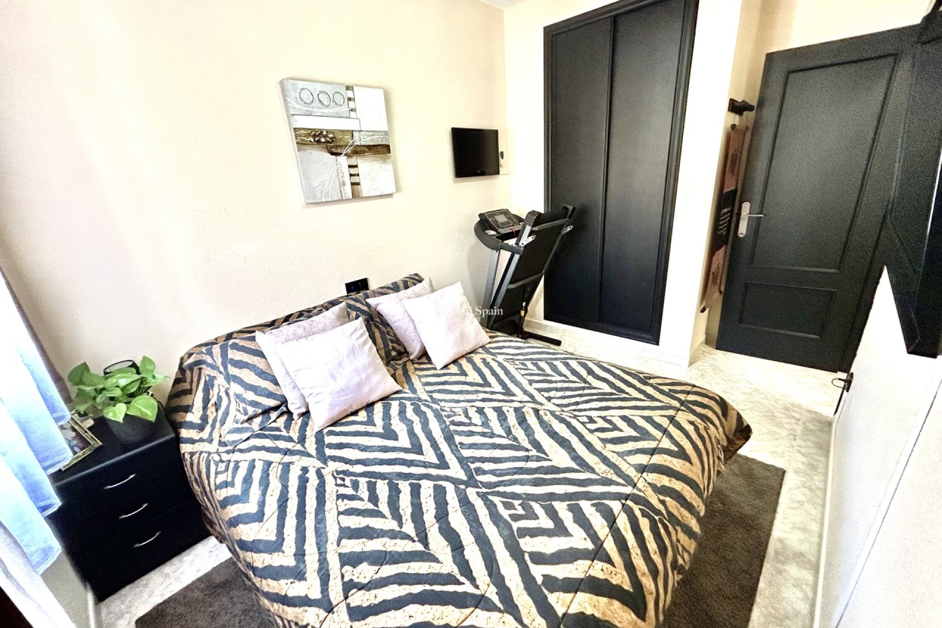 Venta - CASA -
PLAYA FLAMENCA - Costa Blanca