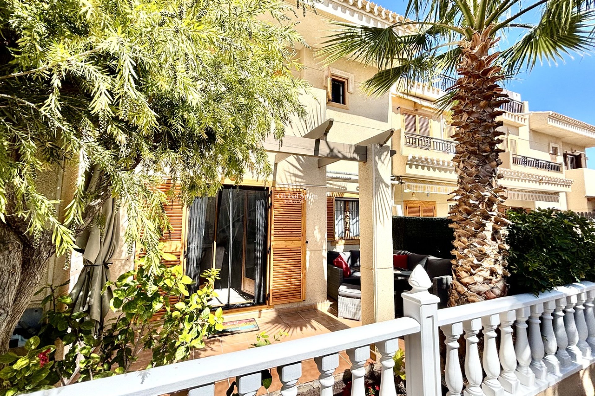 Venta - CASA -
PLAYA FLAMENCA - Costa Blanca