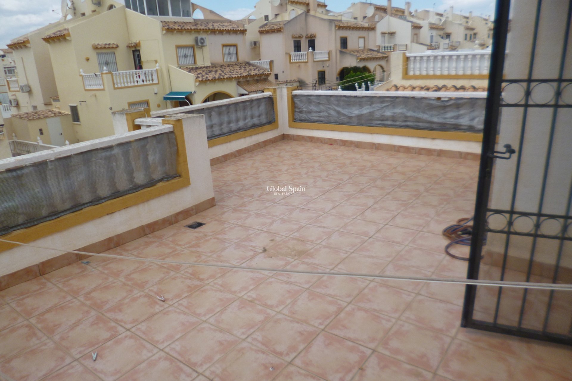 Venta - CASA -
PLAYA FLAMENCA - Costa Blanca