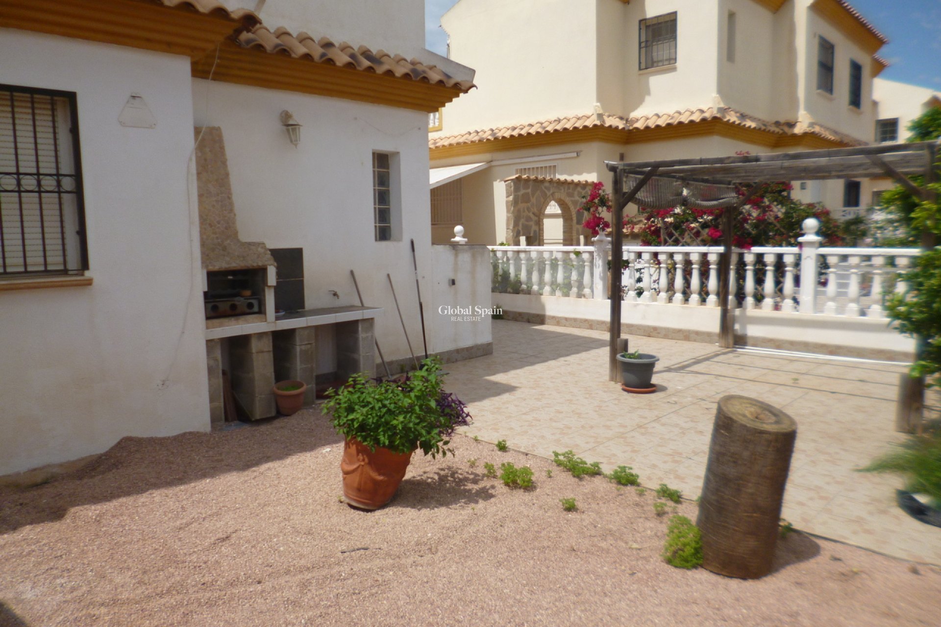 Venta - CASA -
PLAYA FLAMENCA - Costa Blanca