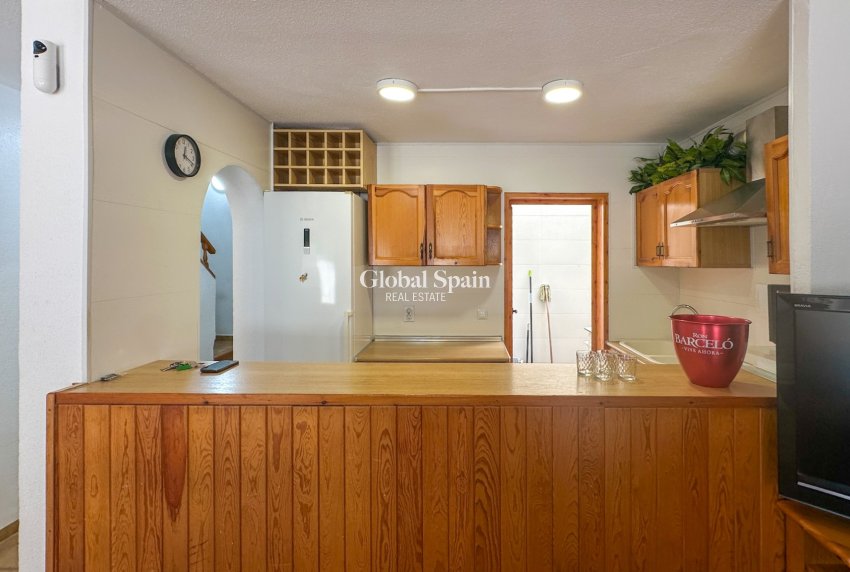 Venta - CASA -
PLAYA FLAMENCA - Costa Blanca