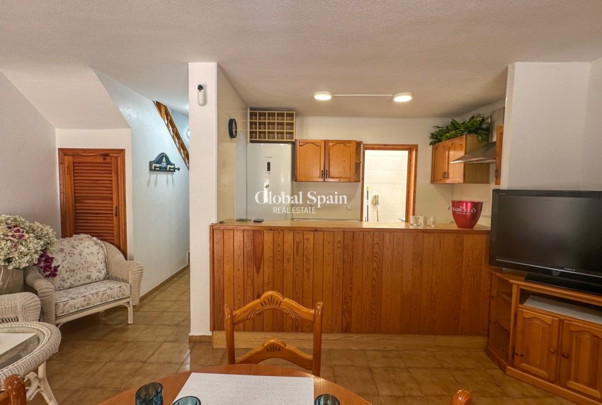 Venta - CASA -
PLAYA FLAMENCA - Costa Blanca