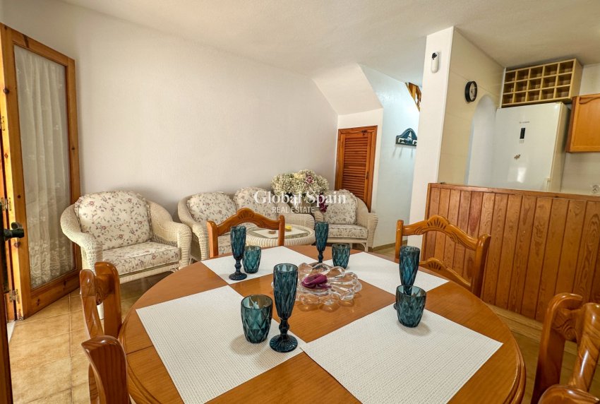Venta - CASA -
PLAYA FLAMENCA - Costa Blanca
