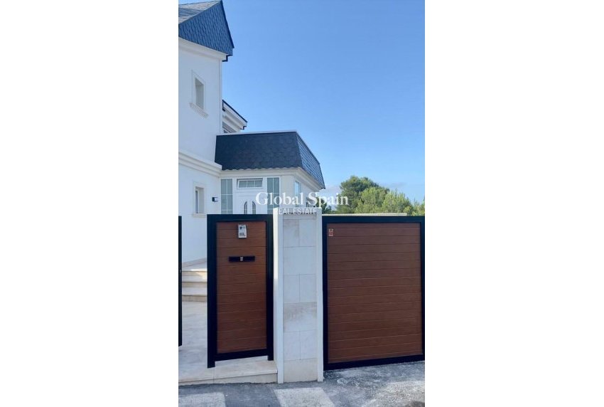 Venta - CASA -
POLOP - Costa Blanca