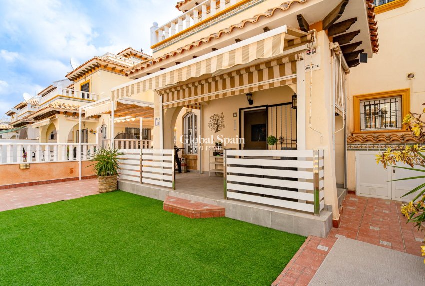 Venta - Casa Quatro -
ORIHUELA COSTA - Lomas de Cabo Roig
