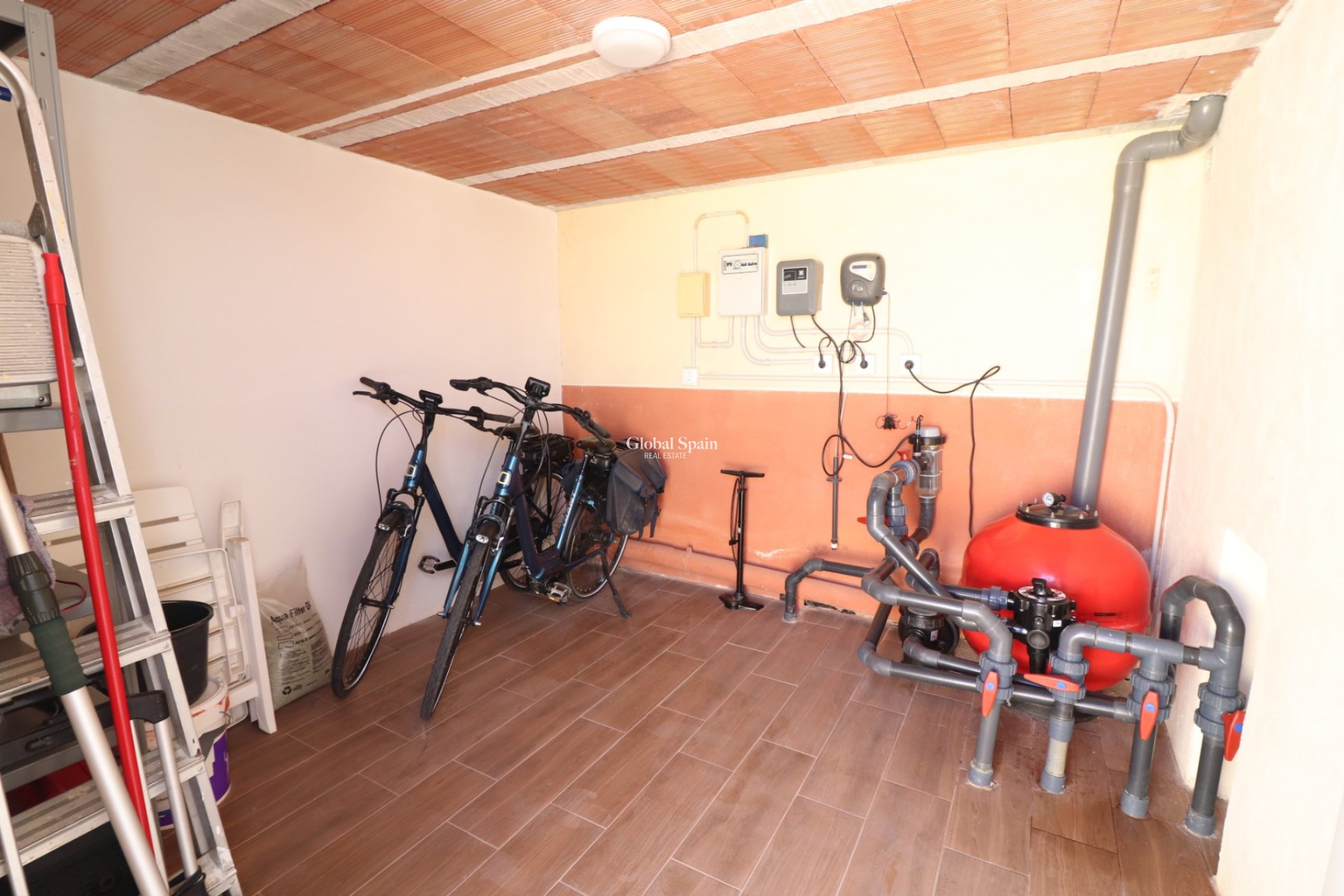 Venta - CASA -
Rafal - El Mudamiento