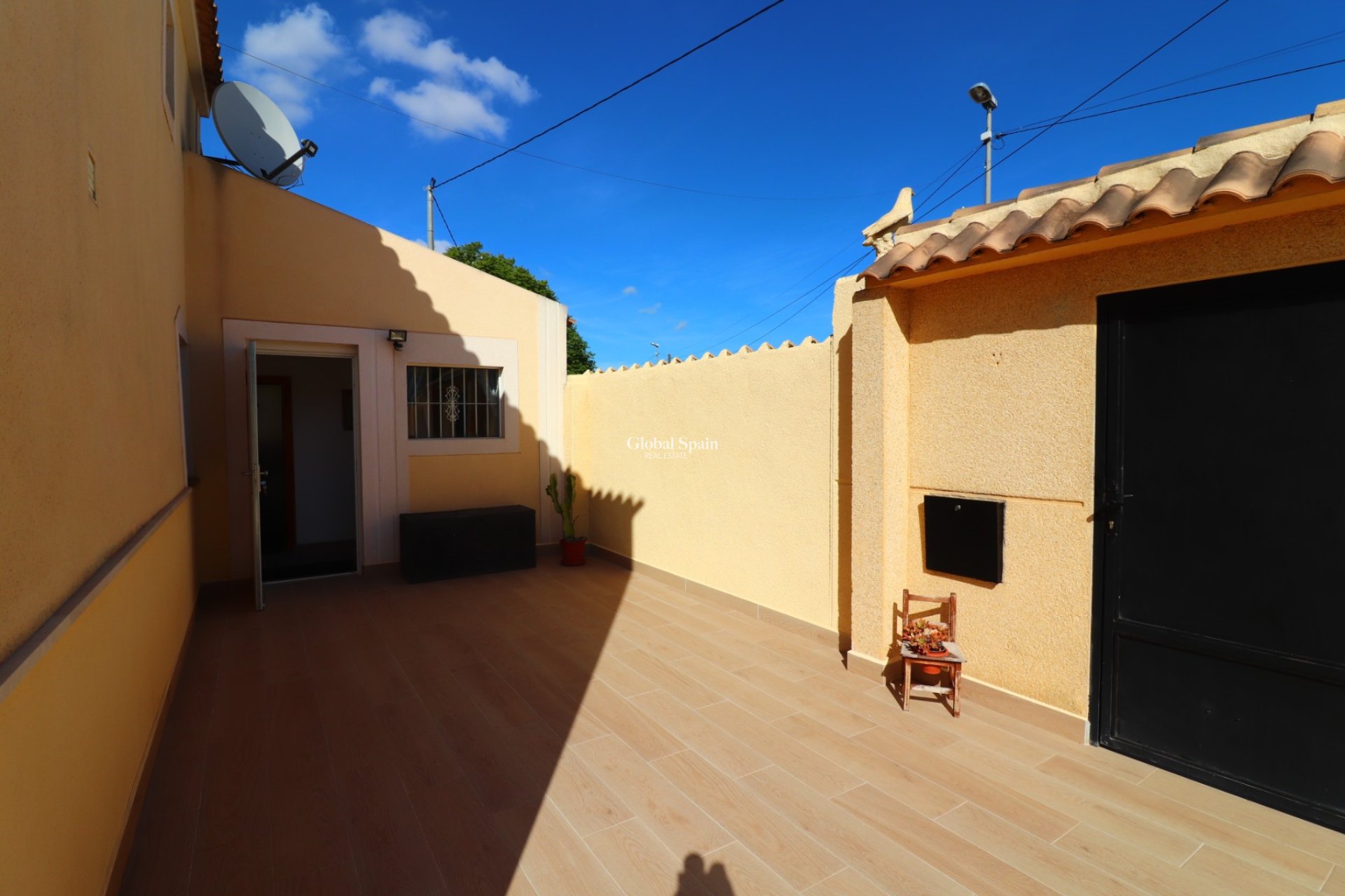 Venta - CASA -
Rafal - El Mudamiento