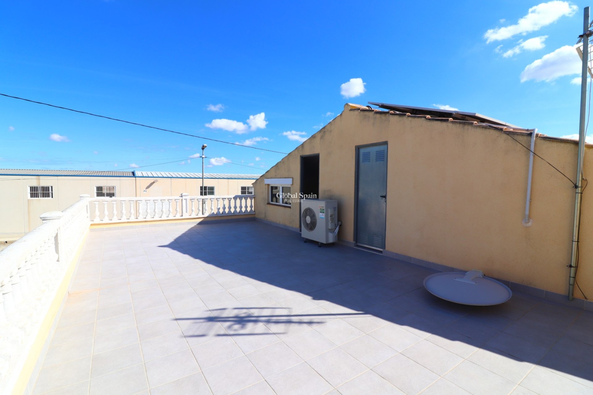 Venta - CASA -
Rafal - El Mudamiento