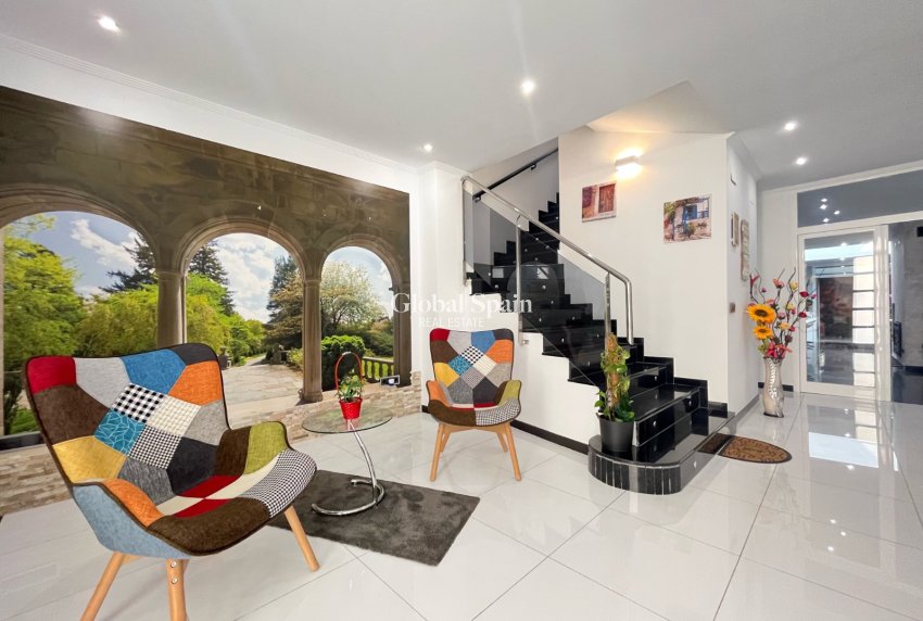 Venta - Casa -
Rafelcofer - Centro