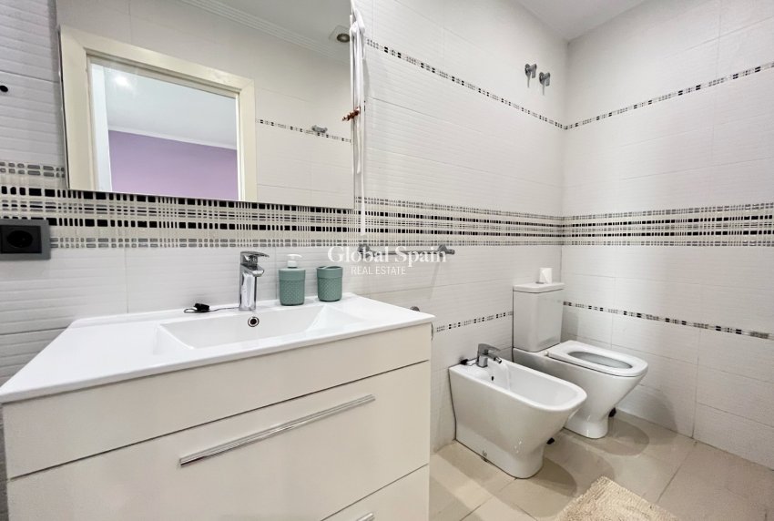 Venta - Casa -
Rafelcofer - Centro