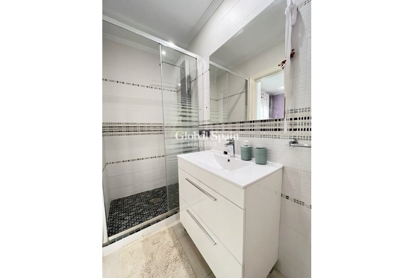 Venta - Casa -
Rafelcofer - Centro