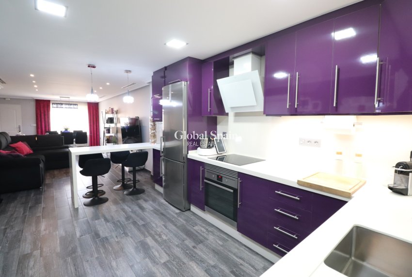 Venta - CASA -
Redovan - Redovan - Town