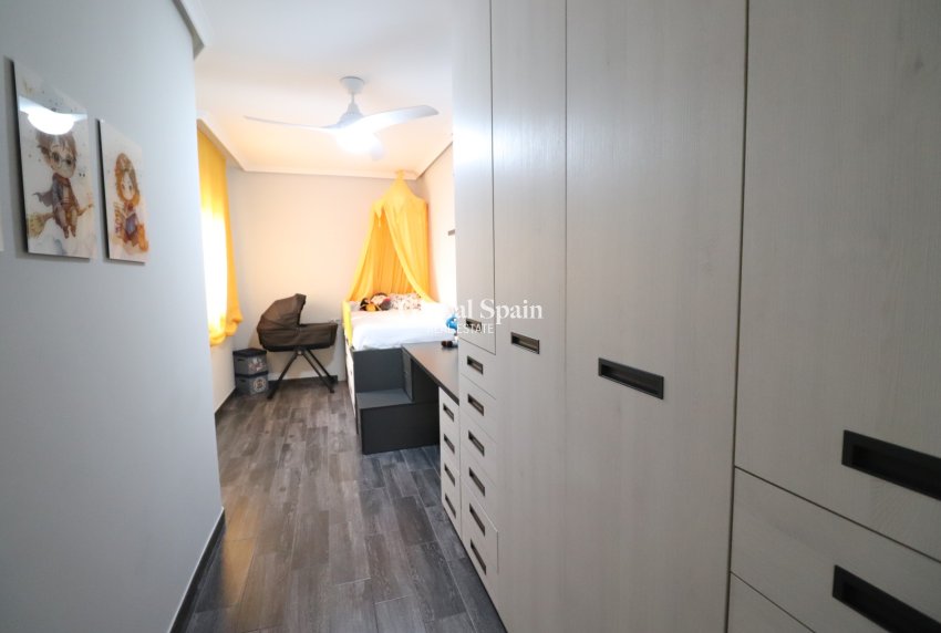 Venta - CASA -
Redovan - Redovan - Town