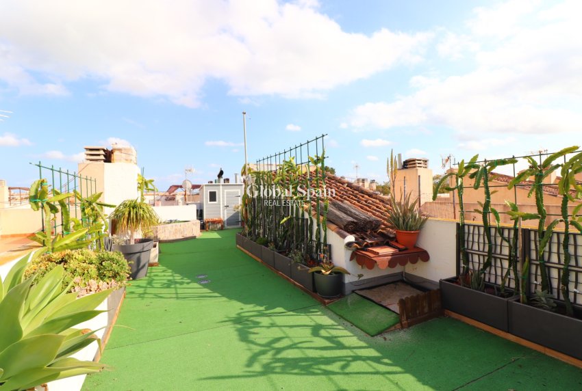 Venta - CASA -
Redovan - Redovan - Town