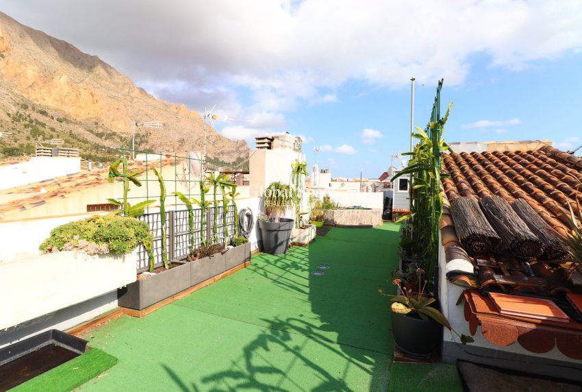 Venta - CASA -
Redovan - Redovan - Town