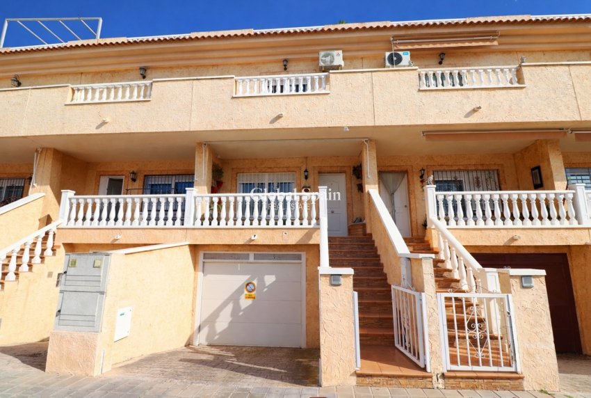 Venta - CASA -
Redovan - Redovan - Town