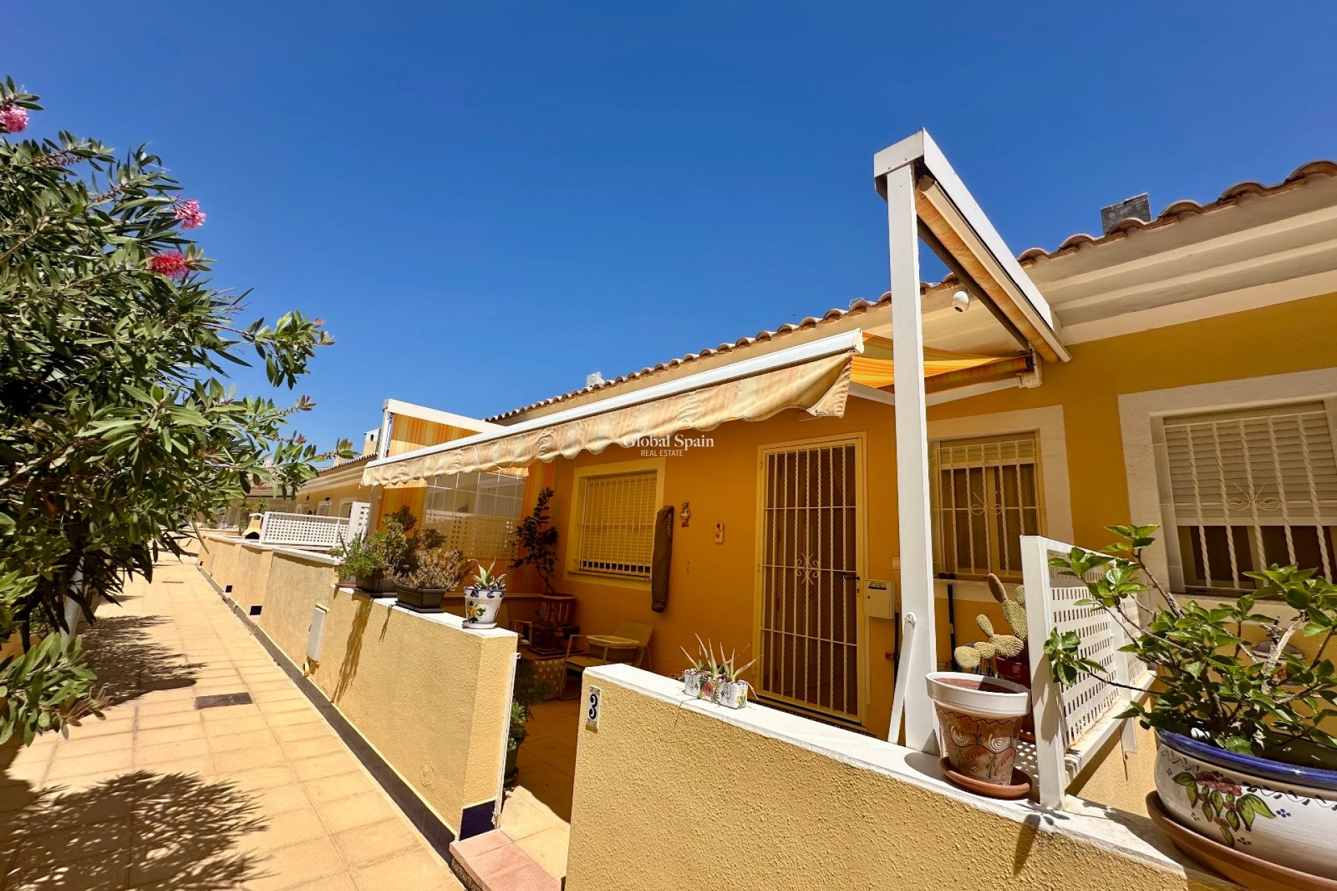 Venta - CASA -
ROJALES - Benimar