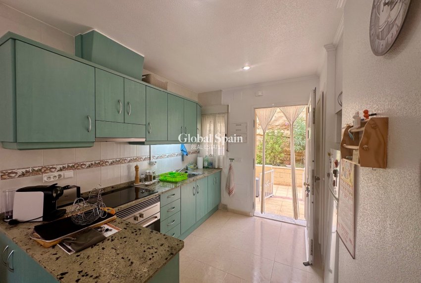 Venta - CASA -
ROJALES - Benimar