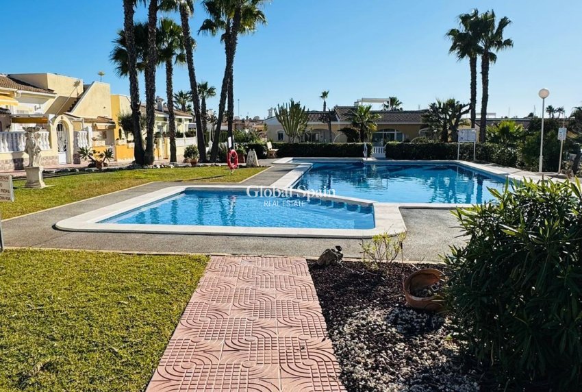 Venta - CASA -
ROJALES - Ciudad Quesada