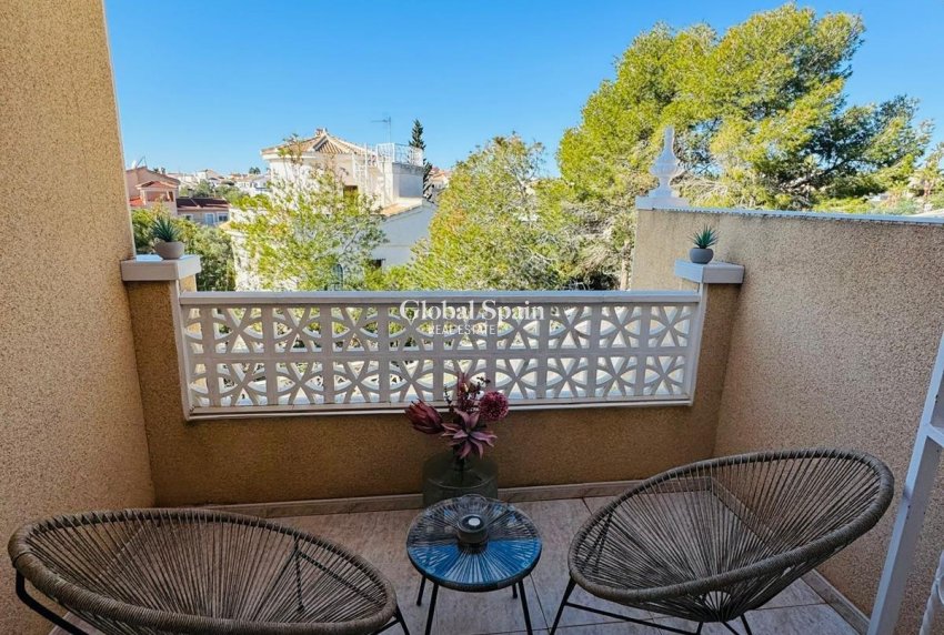 Venta - CASA -
ROJALES - Ciudad Quesada