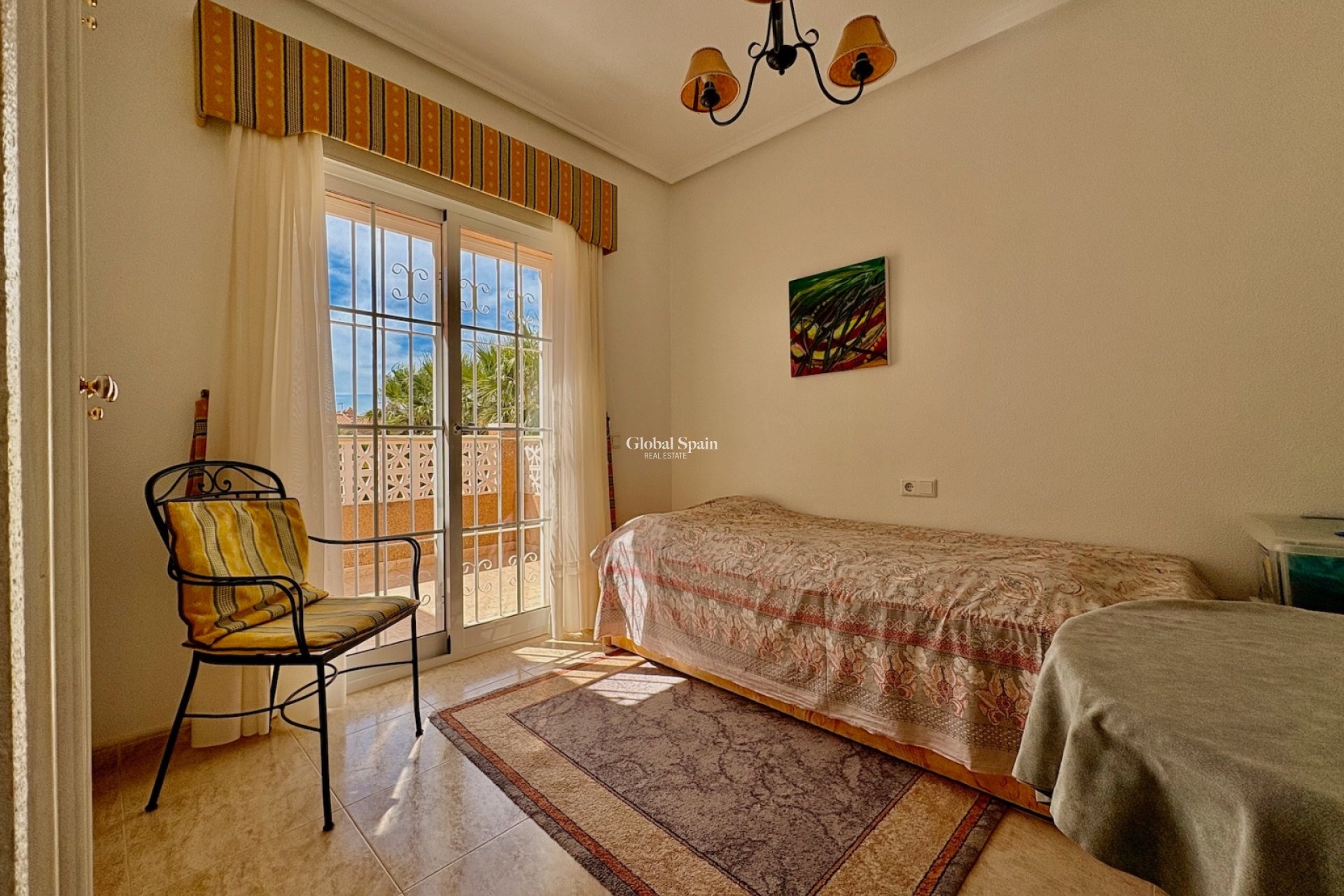 Venta - CASA -
ROJALES - Inland