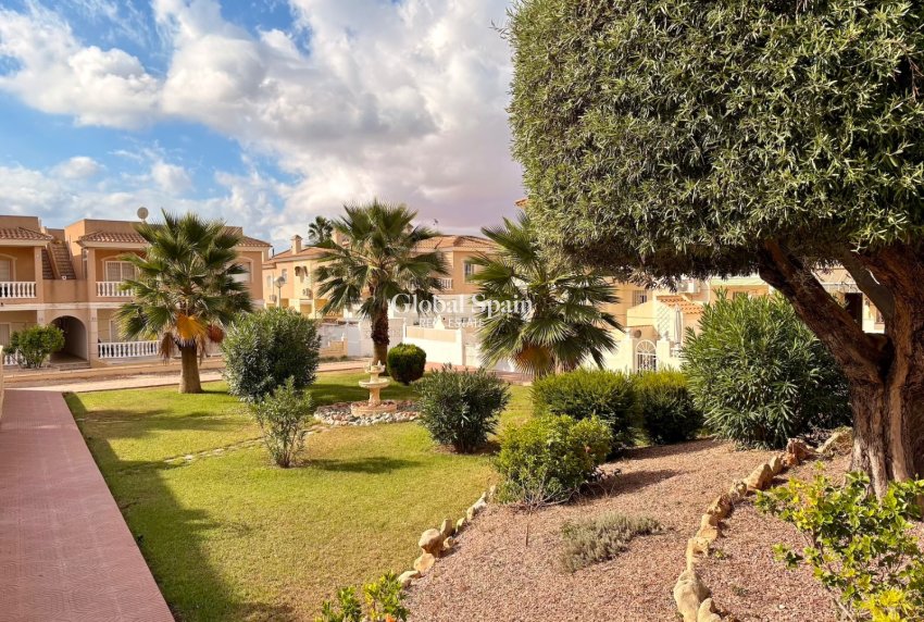 Venta - CASA -
ROJALES - Inland