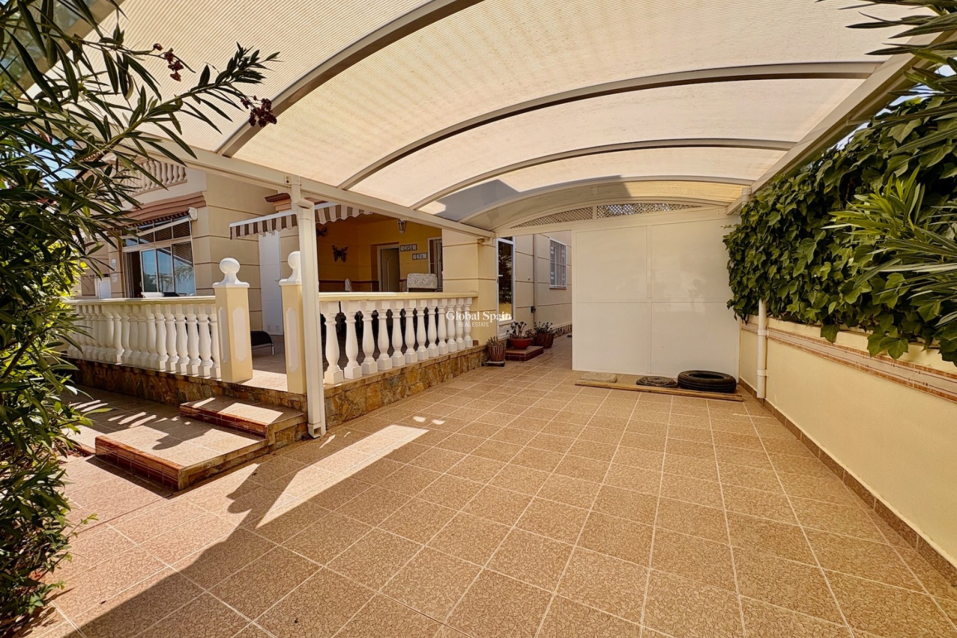 Venta - CASA -
ROJALES - Inland